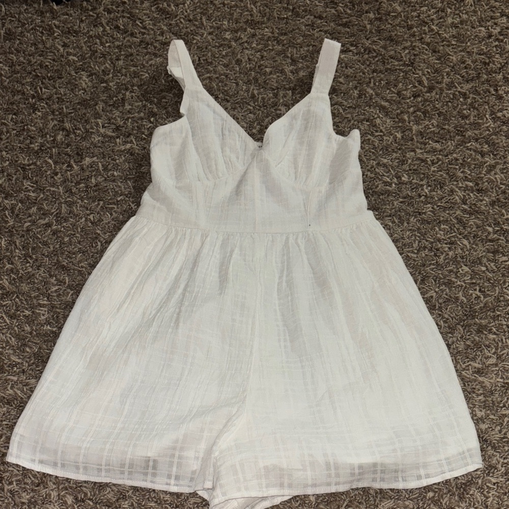 American Eagle Outfitters White Sleeveless Romper